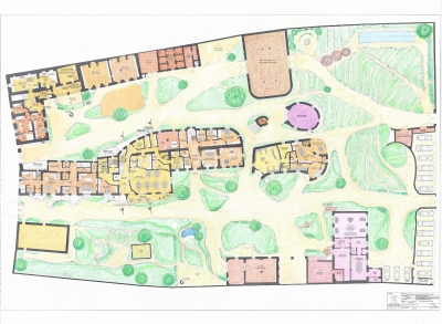 Floor plan of the ground floor of the Camphill complex. On the left side of the area are two original farms. Both are used for sheltered housing. In the upper left farm is also the agricultural part of the "Farm at the confluence". In the middle is a social hall with a dining room. At the bottom right is a building of sheltered workshops with accommodation in the attic. An elliptical building in the middle right is designed for a small chapel.